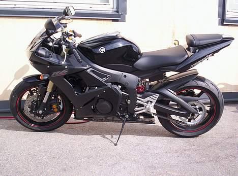 Yamaha YZF R6 billede 1