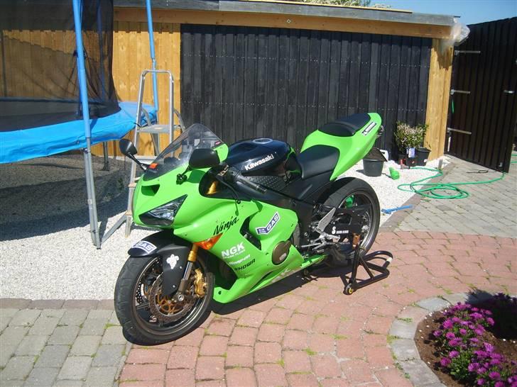 Kawasaki ZX6R 636 *SOLGT* billede 3