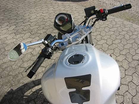 Suzuki SV 1000 N - Velkommen ombord billede 6