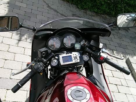 Suzuki Rf 900 R - Garmin gps og ur, praktisk ved langture. billede 6