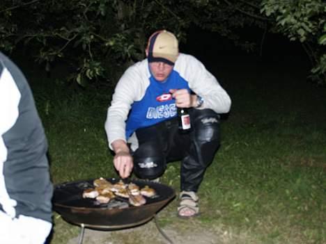 Suzuki GSX-R 600 ~sælges~ - grill-chaufføren på autopilot, grillaften hos kristina 15/7-06 billede 6