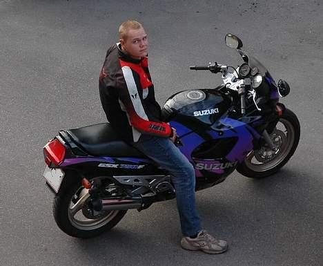 Suzuki GSX750F (SOLGT) - første lille prøve tur efter købet.. billede 1