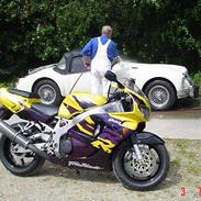 Honda CBR 900