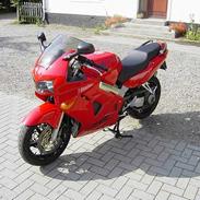 Honda VFR 800  