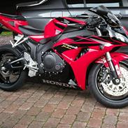 Honda CBR 1000RR StreetBlade