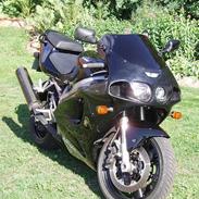 Kawasaki zx7r