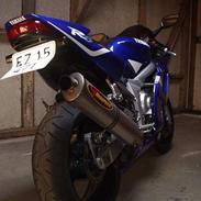 Yamaha R6