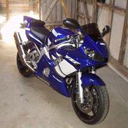 Yamaha R6