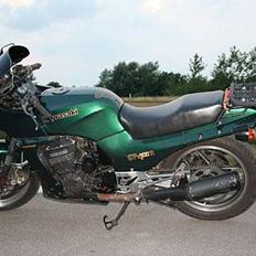 Kawasaki GPZ 900r