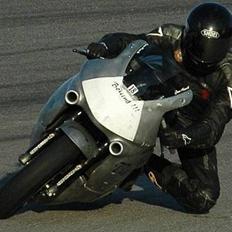 Triumph TT600(banejern) *Solgt*