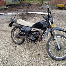 Suzuki ts 185 