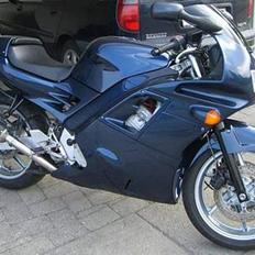 Honda CBR F2