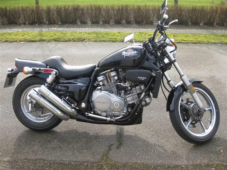 Honda supermagna vf 750 - min nye kværn den er Feeeeeeee billede 1