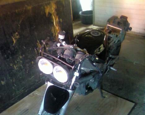 Suzuki Gsx-R 400R billede 3