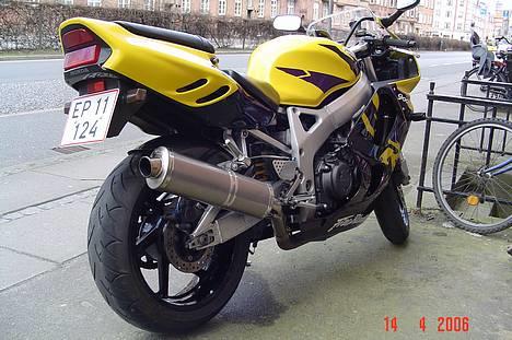 Honda CBR 900 billede 4