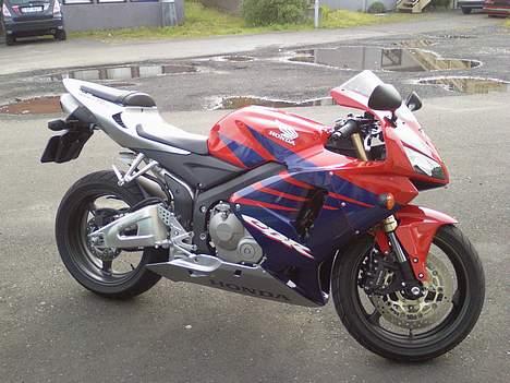 Honda CBR 600RR billede 1