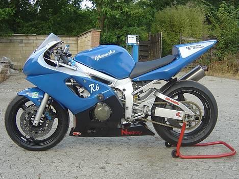 Yamaha R6 (Solgt) billede 4