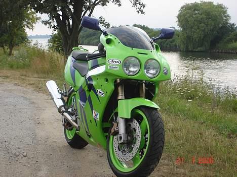 Kawasaki ZXR 750  SOLGT billede 3