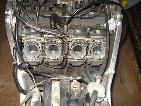 Suzuki Gsx-R 400R billede 7