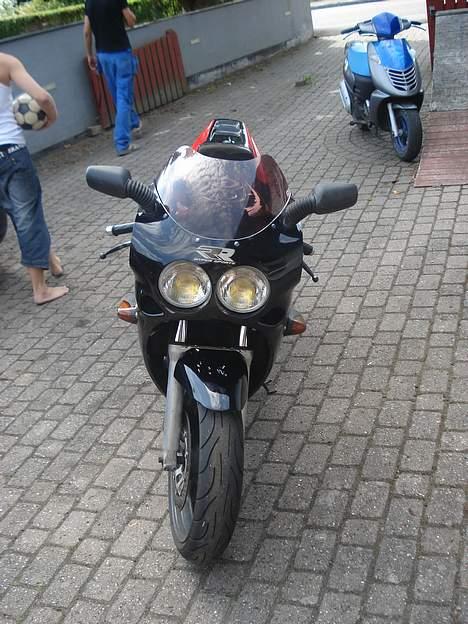 Suzuki Gsx-R 400R billede 8