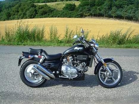 Honda Super Magna - Her med passagersæde billede 6