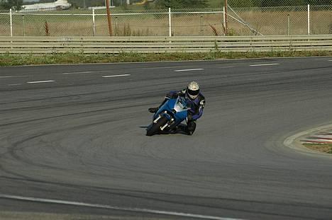 Yamaha R6 (Solgt) billede 12