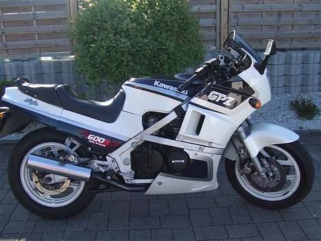 Kawasaki GPz 600R Ninja - SOLGT billede 1