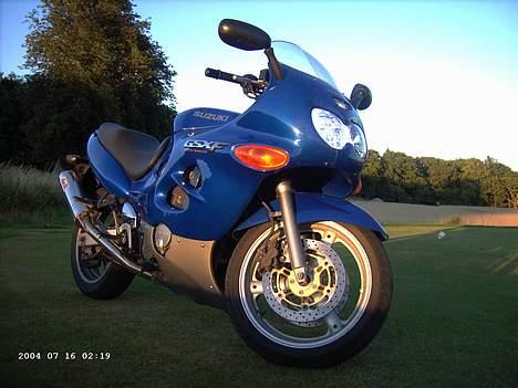 Suzuki GSX 600 F - til salg - Er den ikke pæn, desværre bliver man angrebet af indsægter konstant ;o/ billede 5