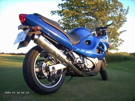 Suzuki GSX 600 F - til salg - Flot "Anderumpe" den har - baglygte osv. det fedt nok billede 6