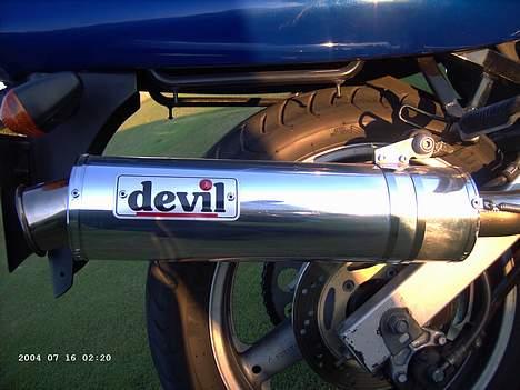 Suzuki GSX 600 F - til salg - Komplet Devil SB2 blankpoleret racing udstødning - tro det eller ej - har været til syn med den pga af ejer skift og de godtog den ! Juhuue´ billede 7