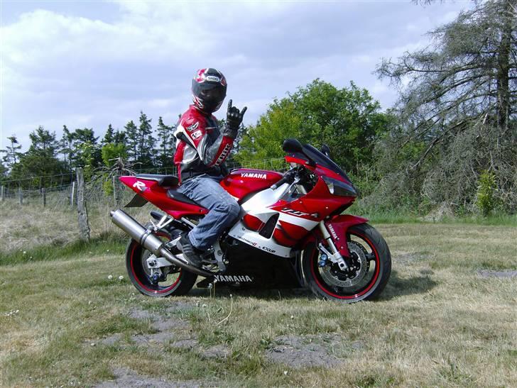 Yamaha yzf r1..... SOLGT. - dejlig kværn billede 1