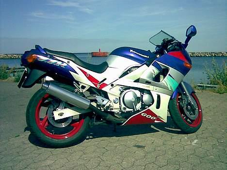 Kawasaki ZZR 600 billede 1