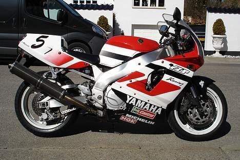 Yamaha YZF 750 R billede 1