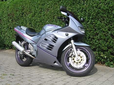 Suzuki RF 600 billede 16