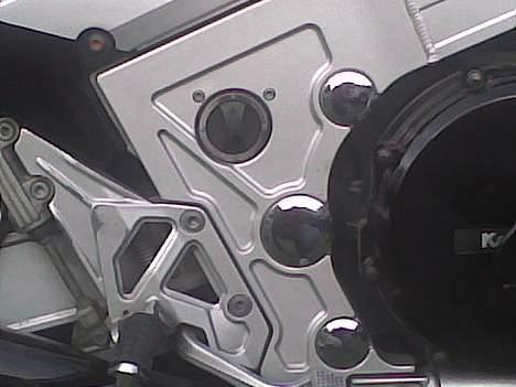 Kawasaki ZX10 - Justering til støddæmper billede 6