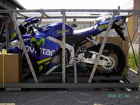 Honda CBR 600 RR Movistar - Set fra den anden side... billede 2