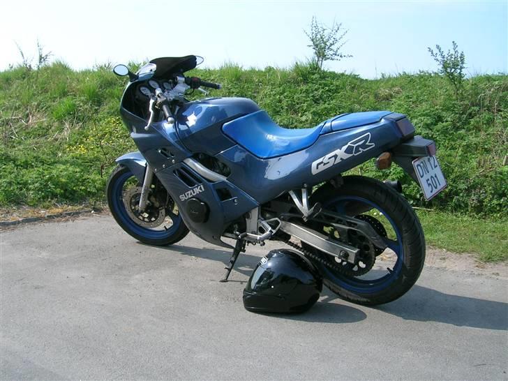 Suzuki gsxr 250  *solgt* - MC og hjelm billede 2