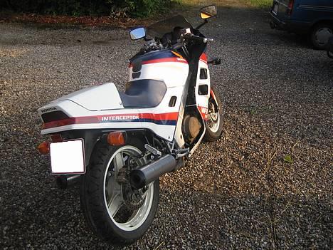 Honda VFR750 RC24 Interceptor billede 3