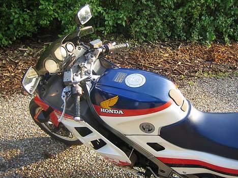Honda VFR750 RC24 Interceptor billede 5
