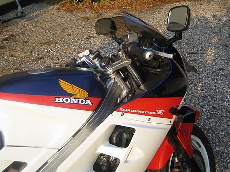 Honda VFR750 RC24 Interceptor billede 9