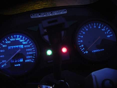 Suzuki GSX750F (SOLGT) - Blå pærer fra Thansen... giver et fedt lys.. billede 10