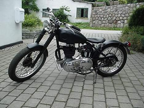 BSA C11G - kædekassen fandt jeg sammen med andre (guldting) på swap, er som nyt  billede 6