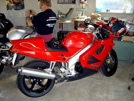 Honda VFR 750 F (Vejle) billede 14