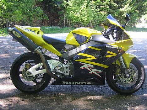 Honda ***CRASHED*** CBR 954RR billede 7