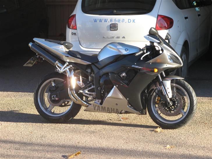 Yamaha YZF R1 (SOLGT) - Med Wolf (Ixil) Underseat Exhaust System. billede 1