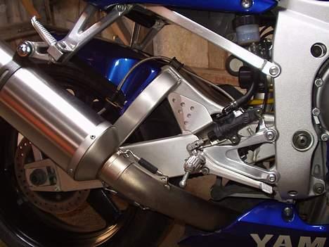 Yamaha R6 billede 5