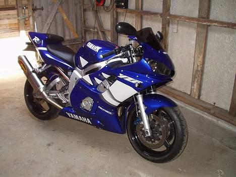 Yamaha R6 billede 6