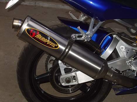 Yamaha R6 billede 8