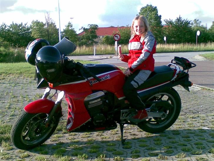 Kawasaki Gpz750R Solgt - Fars pige... billede 7