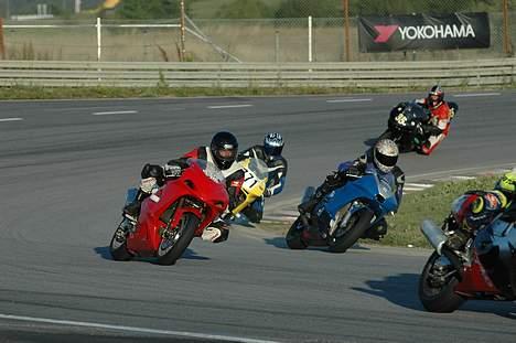 Yamaha R6 (Solgt) billede 13